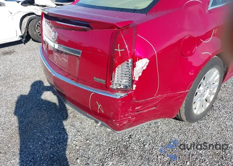 2010 Cadillac Cts Luxury z USA, uszkodzony, nr VIN 1G6DF5EG8A0144273